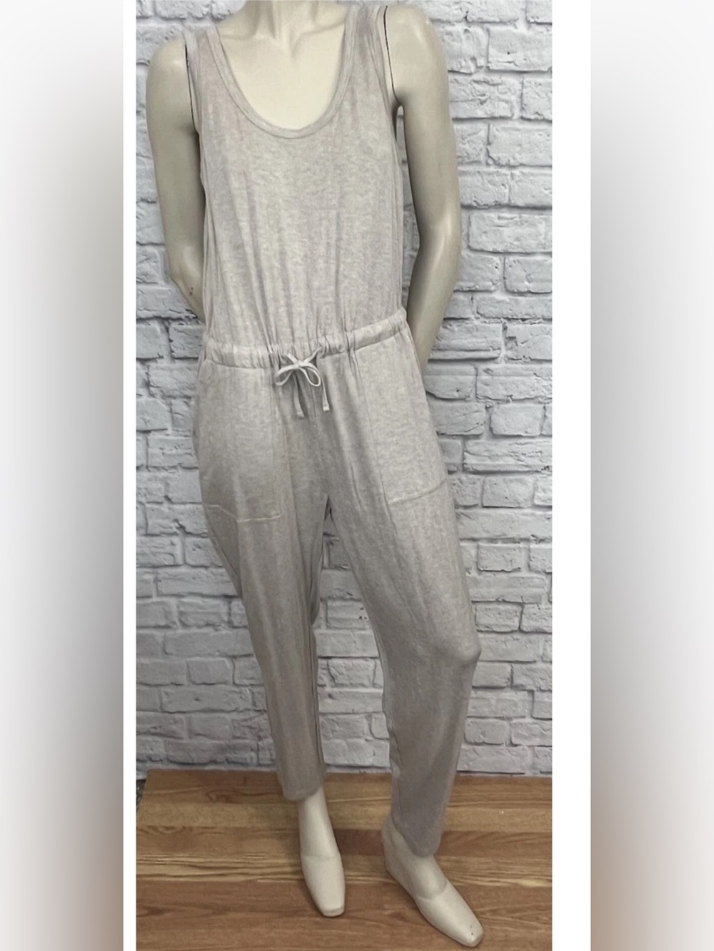 LOFT OUTLET BEIGE SLEEVELESS JUMPSUIT SIZE M